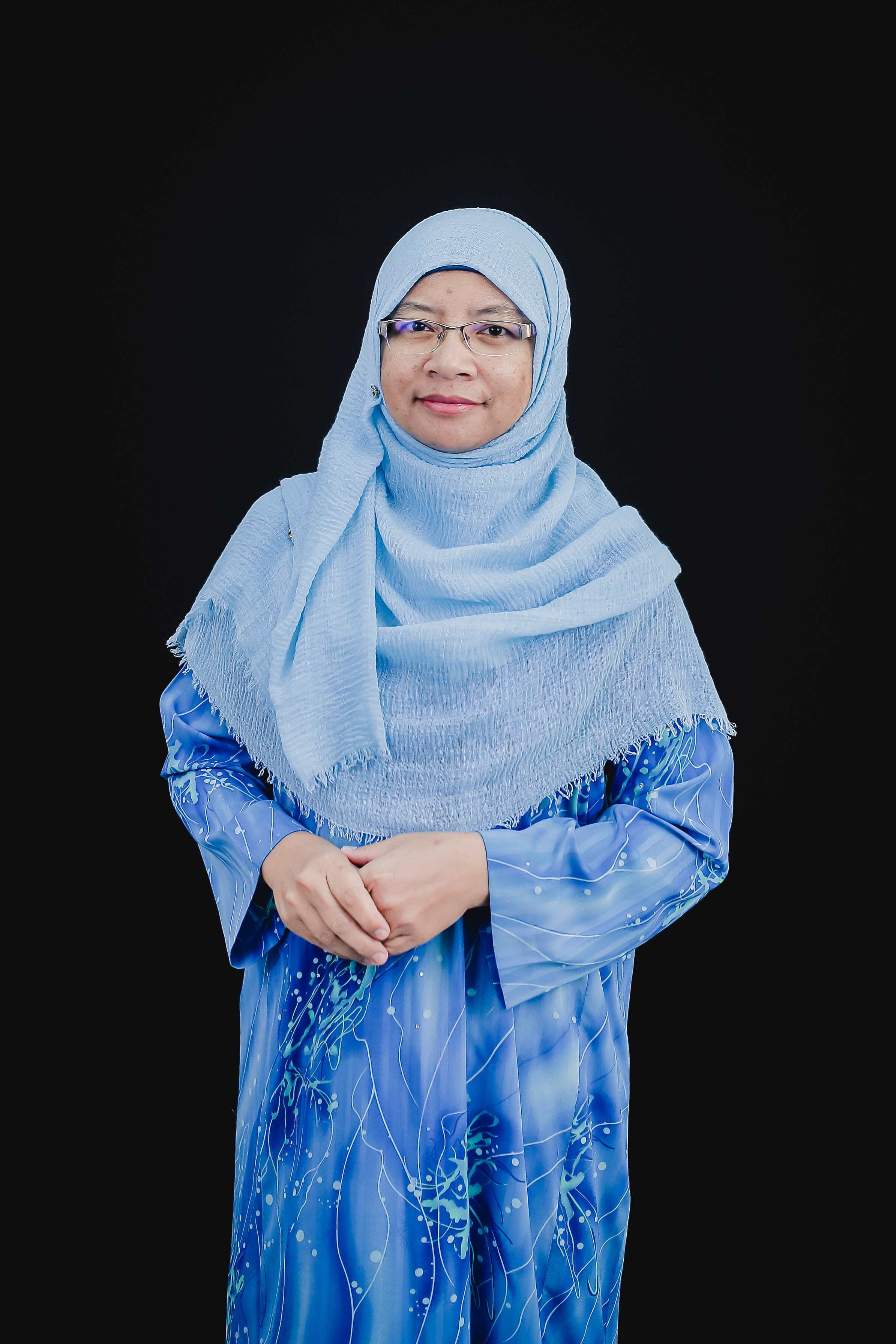 Aniszawati Azis (Dr.)